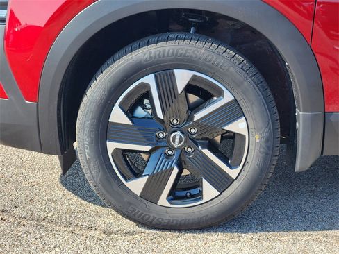 New 2025 Nissan Kicks SV w/ SV Premium Package image 7