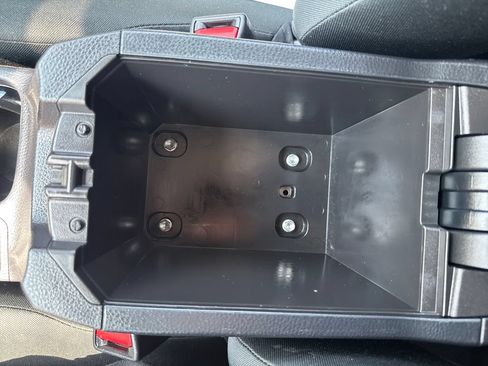 Used 2016 Toyota RAV4 LE AWD/4WD image 28