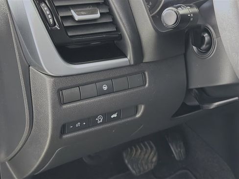 Used 2023 Nissan Rogue SL w/ SL Premium Package FWD image 12