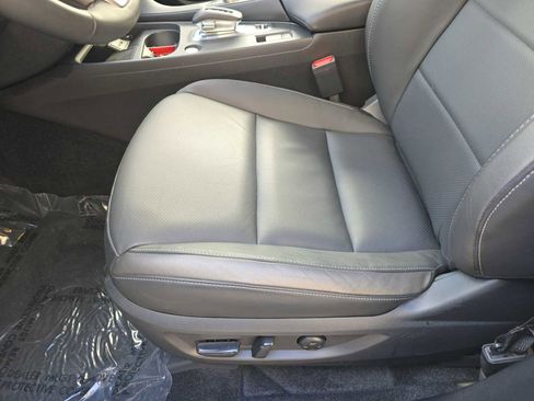 Certified 2025 INFINITI QX55 Luxe w/ Cargo Package image 17