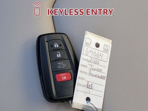 Used 2022 Toyota Highlander XLE image 31