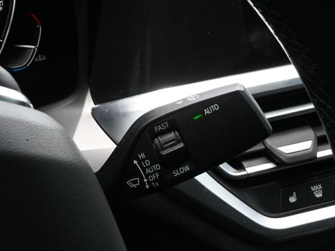 Used 2022 BMW 330i Sedan w/ Premium Package RWD image 34