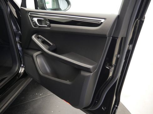 Certified 2023 Porsche Macan Turbo AWD/4WD image 22