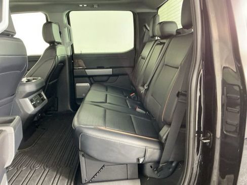 Used 2025 Ford F350 Lariat w/ Black Appearance Package image 31