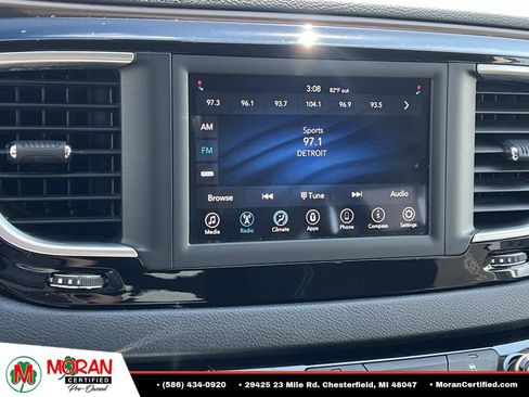 Used 2020 Chrysler Voyager LX FWD image 20