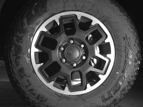 Used 2025 Toyota Tacoma TRD Off-Road AWD/4WD image 21