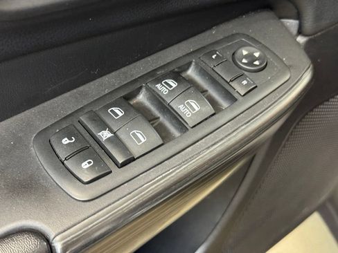 Used 2017 Jeep Cherokee Limited AWD/4WD image 8