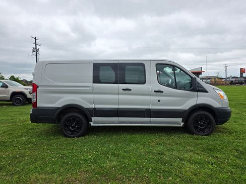 Used 2019 Ford Transit 250 130 Low Roof w/ Exterior Upgrade Package RWD image 9