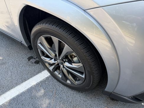 Used 2023 Lexus UX 250h F Sport FWD image 11