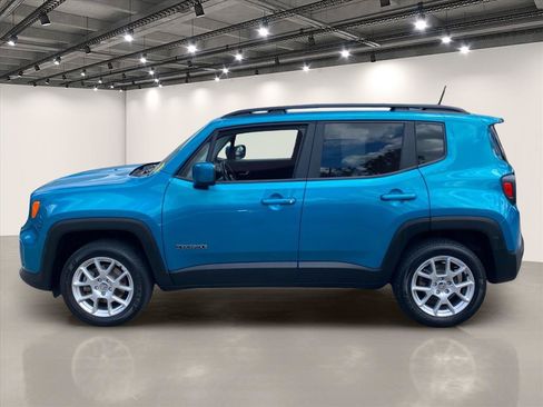 Used 2020 Jeep Renegade Latitude w/ UConnect 8.4 Nav Group AWD/4WD image 4
