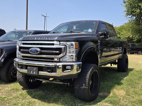 Used 2022 Ford F250 Lariat w/ Tremor Off-Road Package AWD/4WD image 3