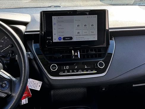 Used 2023 Toyota Corolla LE image 9