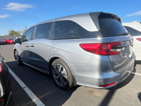 Used 2022 Honda Odyssey Touring image 3