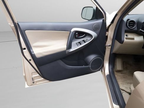 Used 2012 Toyota RAV4 4WD w/ Value Pkg image 15