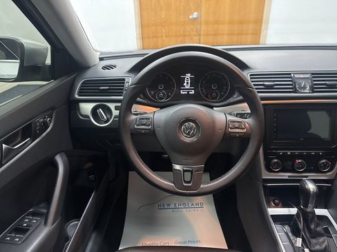 Used 2013 Volkswagen Passat 2.5 SE FWD image 8