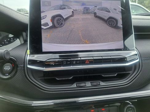 New 2026 Jeep Compass Latitude image 11