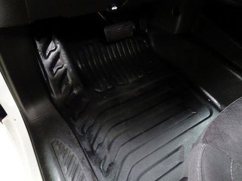 Used 2021 GMC Sierra 1500 4x4 Double Cab w/ Convenience Package image 19