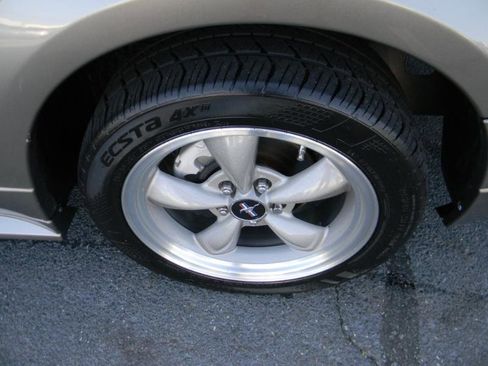 Used 2001 Ford Mustang GT Premium image 22