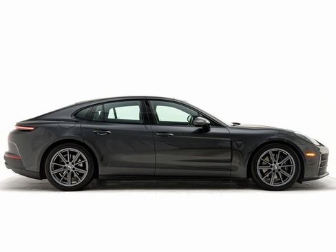 Used 2025 Porsche Panamera 4 image 32