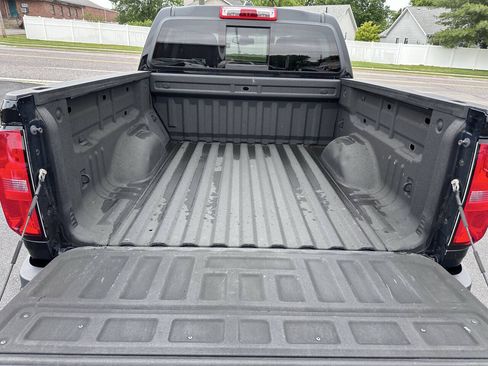 Used 2017 Chevrolet Colorado Z71 AWD/4WD image 23