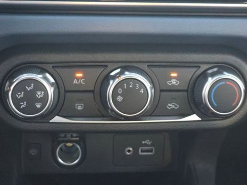 New 2025 Nissan Versa SV w/ Trunk Package image 27