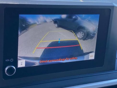 Used 2024 Toyota Tacoma SR image 15