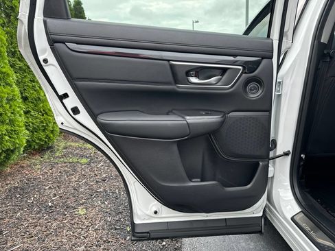 Used 2021 Honda CR-V Touring image 9