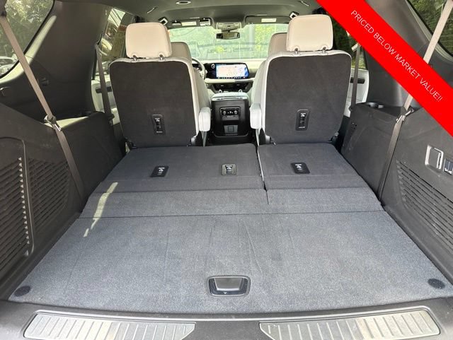 Used 2025 Chevrolet Tahoe Premier AWD/4WD image 27