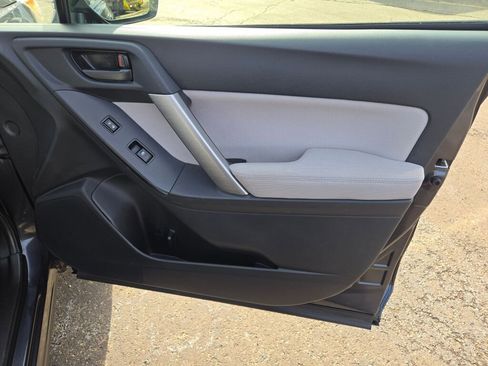 Used 2015 Subaru Forester 2.5i Premium image 5