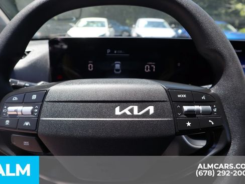 Used 2025 Kia K4 FWD image 28