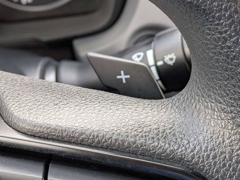Used 2025 Subaru Crosstrek 2.5i Premium AWD/4WD image 29