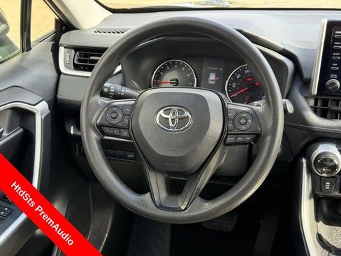 Used 2019 Toyota RAV4 XLE w/ Convenience Package FWD image 14