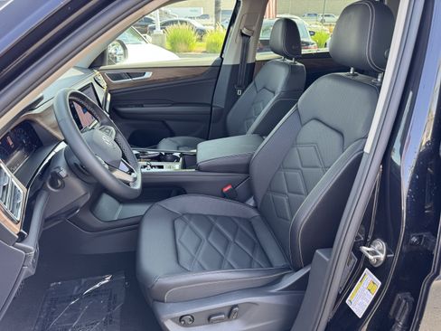 Used 2026 Volkswagen Atlas SE FWD image 13