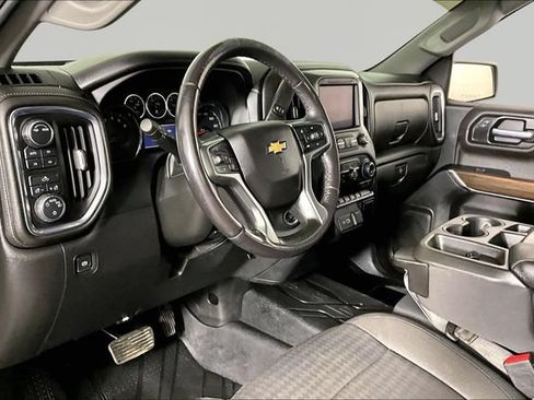 Used 2021 Chevrolet Silverado 1500 LT w/ Z71 Off-Road Package AWD/4WD image 16