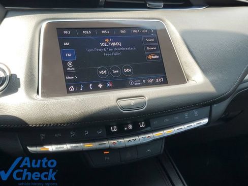 Used 2023 Cadillac XT4 Premium Luxury FWD image 26