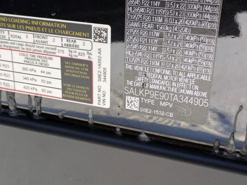 New 2026 Land Rover Range Rover SE image 22