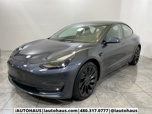 Used 2023 Tesla Model 3 Performance image 2