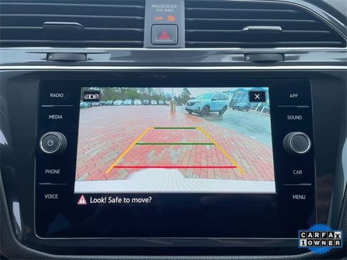 Used 2023 Volkswagen Tiguan SE R-Line image 19