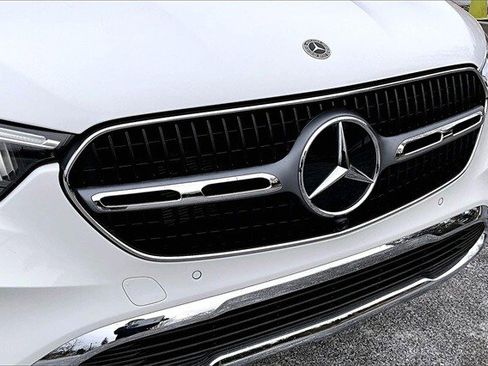Certified 2025 Mercedes-Benz GLC 300 4MATIC image 36