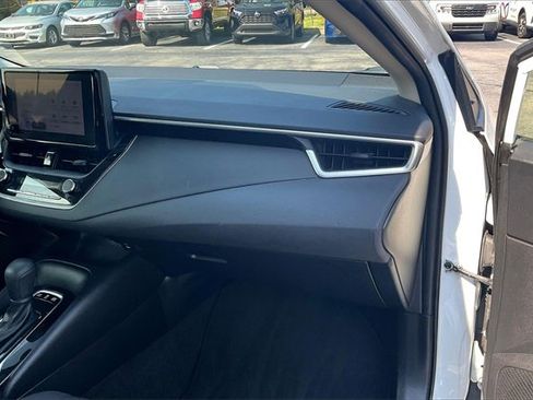 Used 2023 Toyota Corolla LE image 16