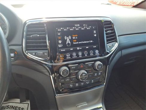 Certified 2021 Jeep Grand Cherokee Laredo X image 17