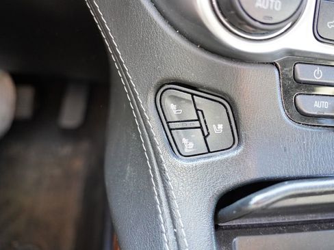 Used 2019 Chevrolet Suburban Premier image 9