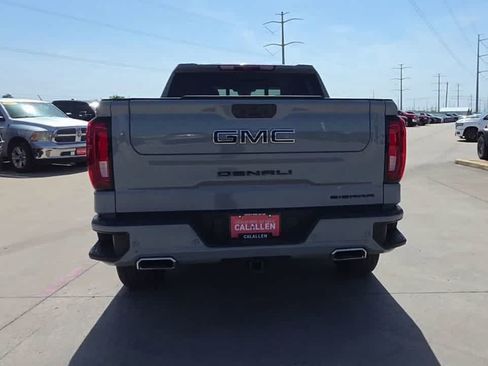 Used 2025 GMC Sierra 1500 Denali w/ Denali Reserve Package AWD/4WD image 7