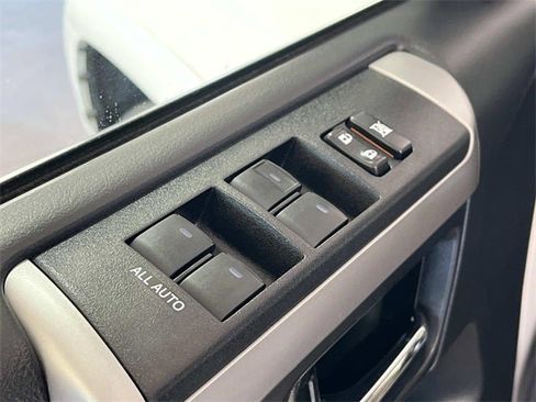 Used 2014 Toyota 4Runner SR5 image 26