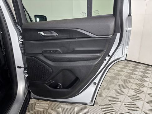 Used 2025 Jeep Grand Cherokee Laredo X w/ Luxury Tech Group I AWD/4WD image 24