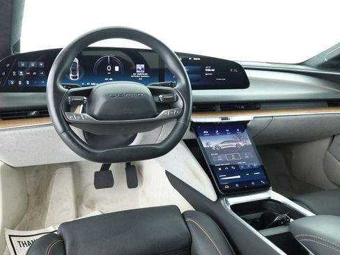 Used 2023 Lucid Air Touring image 10