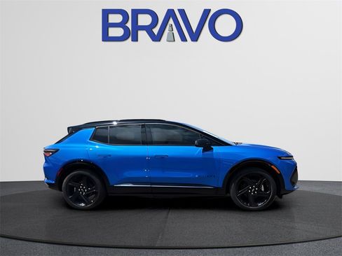 New 2025 Chevrolet Equinox EV RS image 3