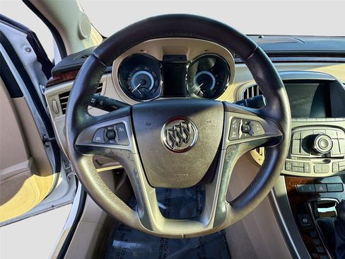 Used 2013 Buick LaCrosse image 11