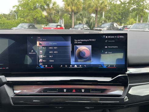 Used 2025 BMW 540i xDrive AWD/4WD image 23