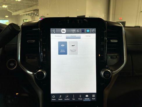 Used 2024 RAM 3500 Laramie image 29